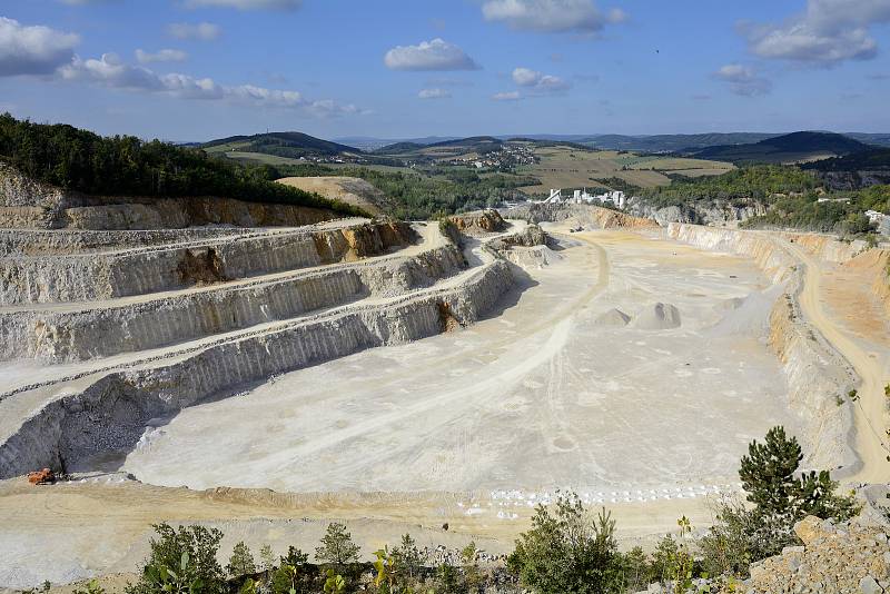 Velkolom Čertovy schody se v sobotu 25. září 2021 na jeden den otevřel veřejnosti.