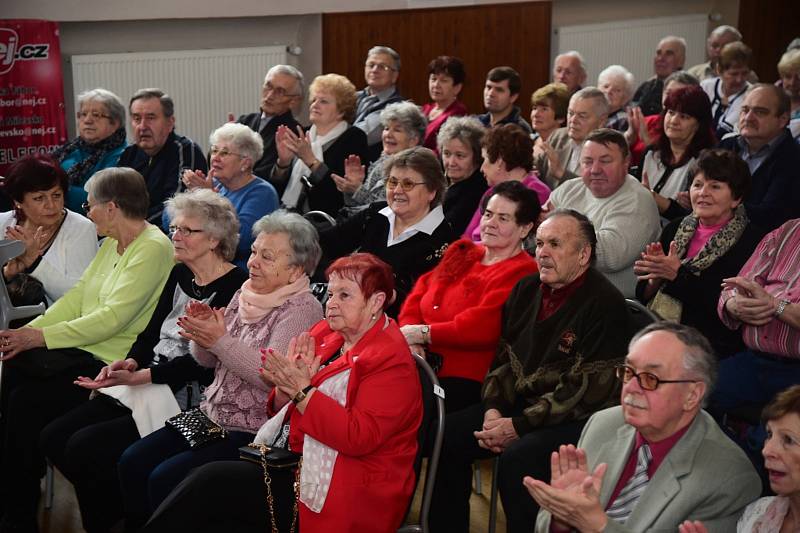 Další koncert, který se ve Zdicích uskutečnil na počest významného rodáka, přilákal zástupce všech generací.