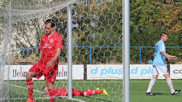 Na prvním řádku byla jednička, Vyšehrad zdolal Králův Dvůr 3:0.