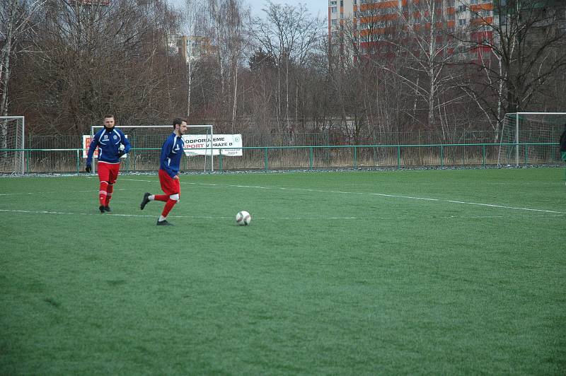 1. kolo Memoriálu Jiřího Kolína: Hořovicko - Zbuzany 0:2, Králův Dvůr - Meteor 2:1.