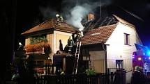 Sbor dobrovolných hasičů v Novém Jáchymově: zásah při požáru rodinného domu.