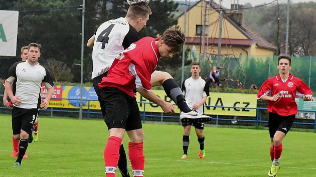 Duel B mužstev v okresním fotbalovém přeboru mezi Královým Dvorem a Hořovickem skončil nerozhodně 3:3.