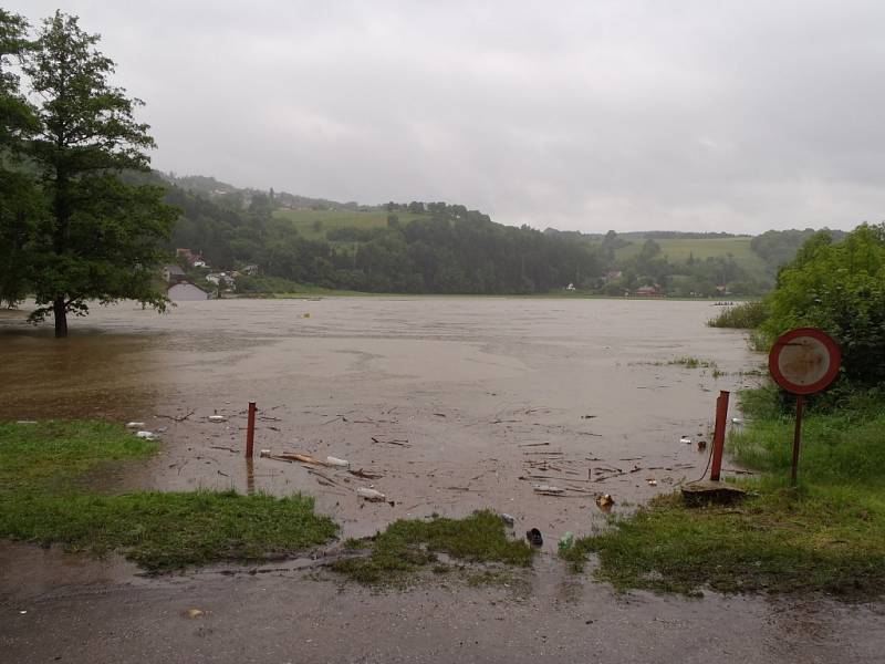 Povodně v Hýskově - pondělí 3. června.