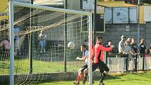 V derby zdolaly Zdice (v pruhovaném) Chlumec.