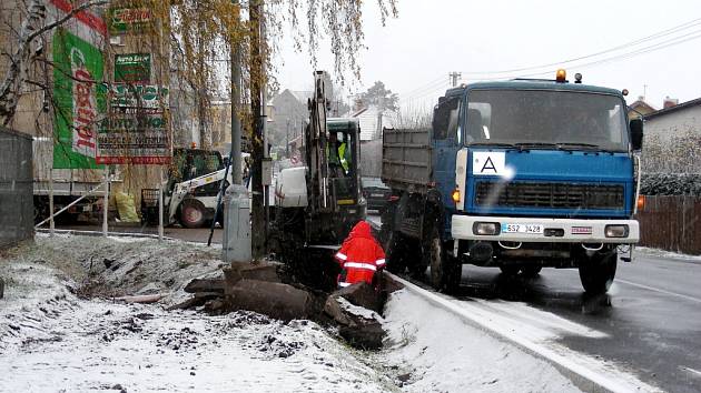 Výstavba chodníků v hořovické Tyršově ulici