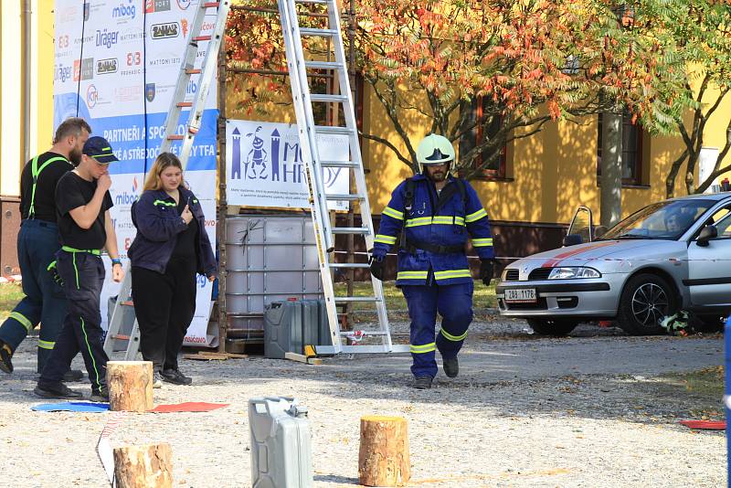 Z hasičské soutěže 'Toughest Firefighter Alive - Nejtvrdší hasič přežije' v Broumech.