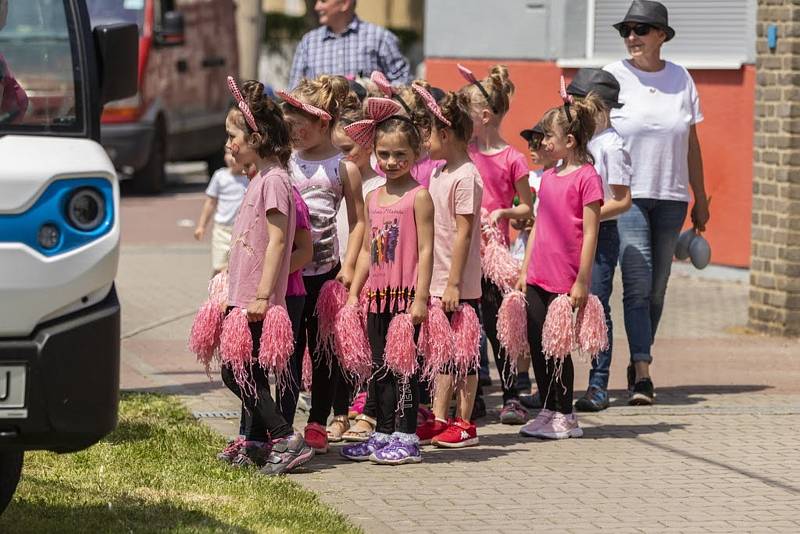 Loni nučický jarmark nahradily farmářské trhy, letos tak vrací v plné parádě.