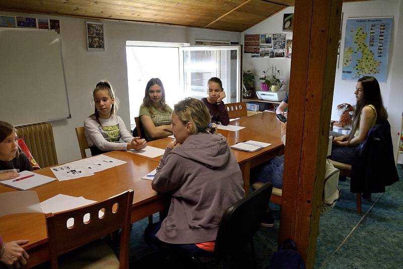 Z hodiny češtiny pro Ukrajince na Jazykové škole PaedDr. Henrietty Mottlové v Berouně.