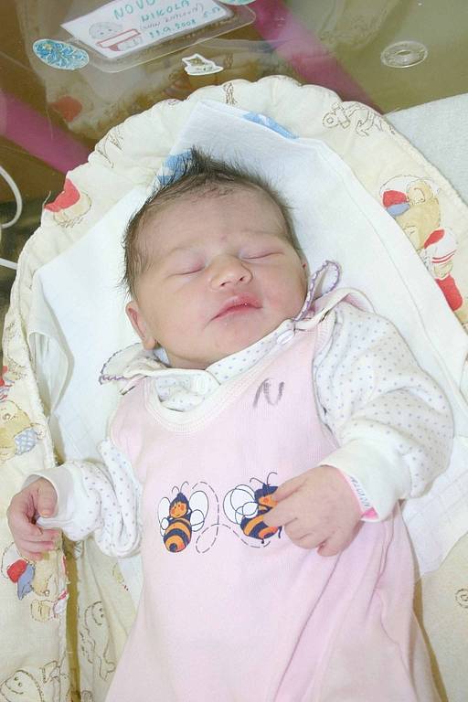 Domů do Hýskova si svojí holčičku Nikolku odvezou šťastní rodiče Petra Ripplová a David Novotný. Jejich prvorozená dcera se narodila 22. 9., vážila 3,14 kg a měřila  rovných 50cm.
