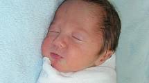 Tatínek Leoš Zíma z Broum si nenechal ujít narození prvorozeného synka Matyáše, kterého přivedla na svět maminka Věra v neděli 4. července. Po porodu vážil Matyášek 2,30 kg a měřil 44 cm. 