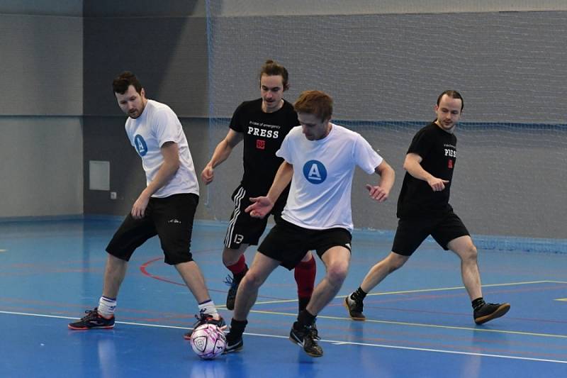 Futsalová novinářská trofej patří letos Novinkám.