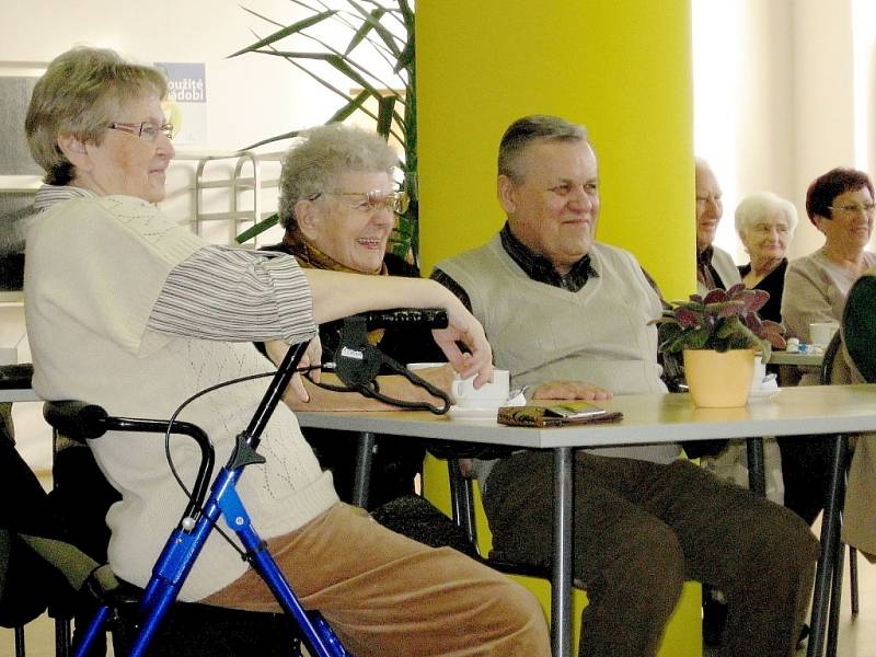 Berounští senioři si užili Mikulášskou besídku