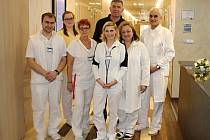 Kvalitní péči Rehabilitačního centra berounské nemocnice ocenil i slavný diskař Imrich Bugár.