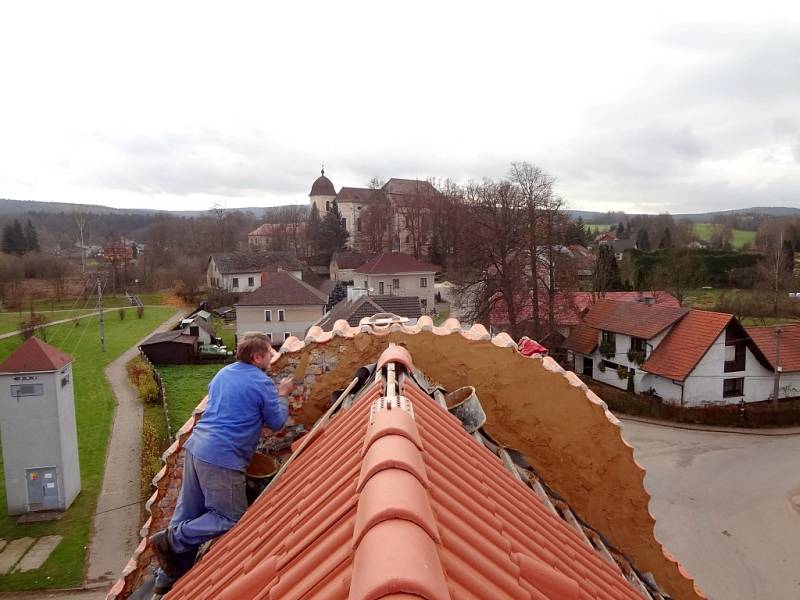 Záchrana nejstarší zděné budovy v Zaječově