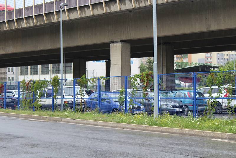 Výstavbu velkokapacitního parkoviště v lokalitě Na Podole město Beroun plánuje v příštím roce.V centru města je už několik parkovišť