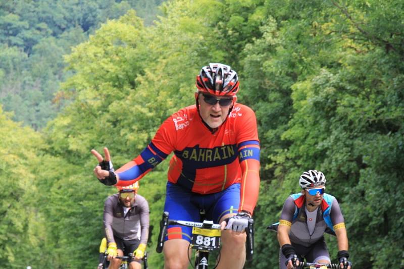 První ročník cyklistického závodu pro veřejnost L'Etape by tour de France.