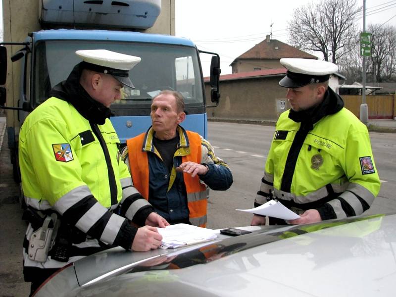 Policisté se zaměřili na nákladní vozy a autobusy