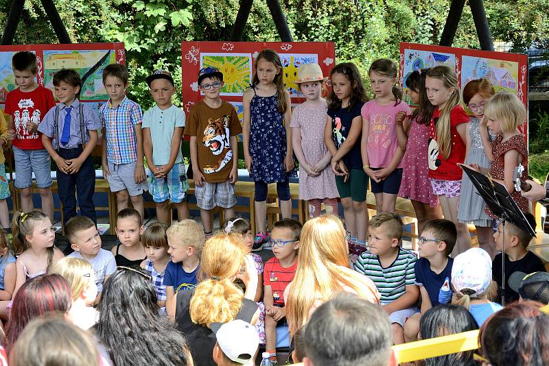 Ze slavnostního rozloučení s předškoláky v Mateřské škole Sluníčko v Berouně.