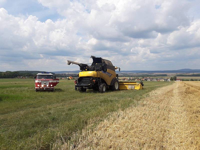 Prach v motoru odstartoval inferno mezi Rpety a Felbabkou.