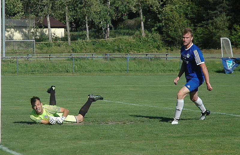 Štěchovice poslal do druhého kola poháru hattrickem Batka.