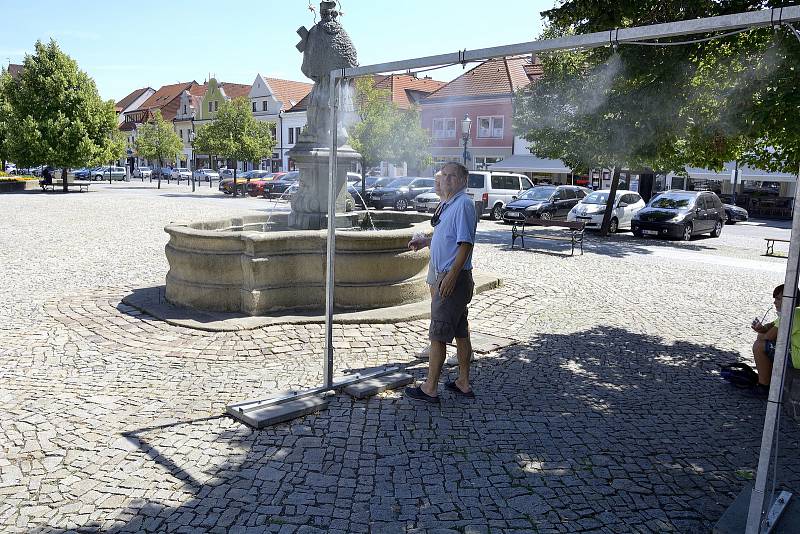 Přívod vody k mlžné bráně na Husově náměstí v Berouně dostane zámek.