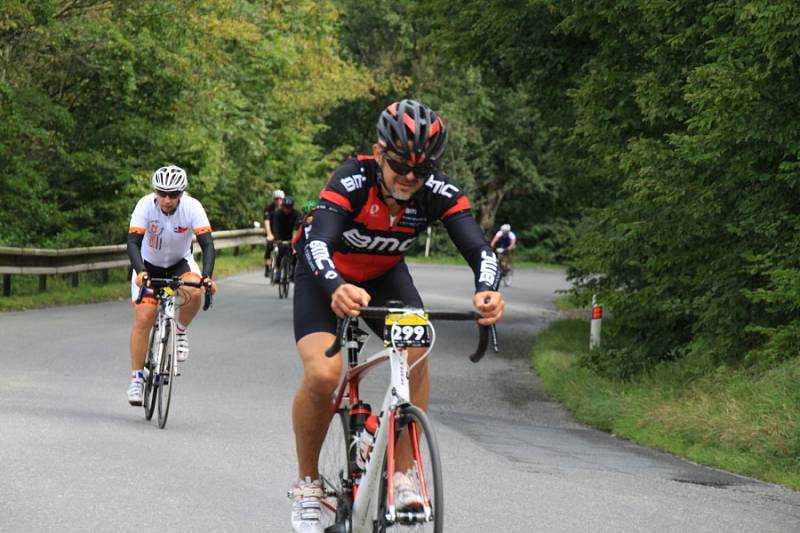 První ročník cyklistického závodu pro veřejnost L'Etape by tour de France.