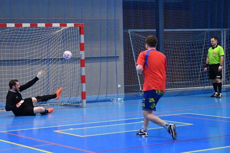 Futsalová novinářská trofej patří letos Novinkám.