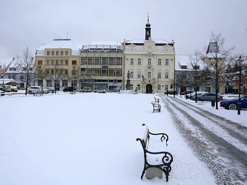 Sníh v Berouně v pondělí 8. února 2021.