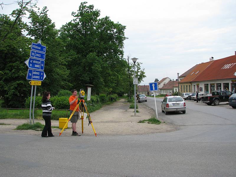 Hostomice chystají opravu náměstí