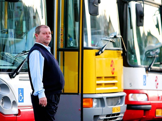 Autobusové zastávky ve Středočeském kraji budou od konce června na znamení