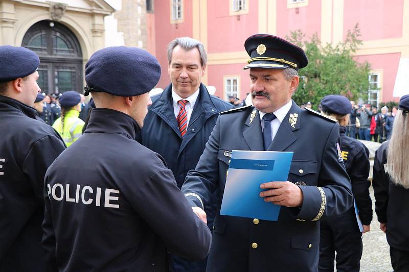 Slib složilo 74 nováčků, kteří nastoupí ke středočeské policii.