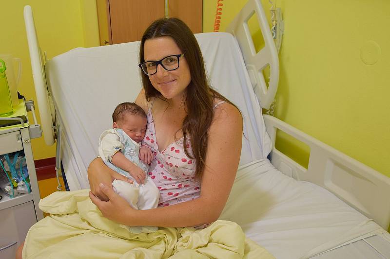Zuzana Prudká se narodila 18. června 2021 ve 23.50 v benešovské porodnici. Po narození vážila 4120 g. S rodiči Lenkou a Tomášem a sestřičkami Magdalénkou (8) a Helenkou (5) bude bydlet v Benešově.