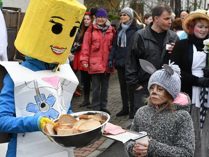 Z masopustního průvodu v králodvorských Popovicích.