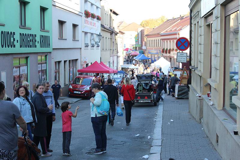 Cibulový jarmark tradičně pořádají hořovičtí zahrádkáři.