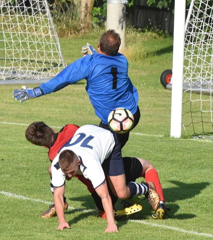 Finále okresního poháru: Drahonice - Mnichov 4:0.