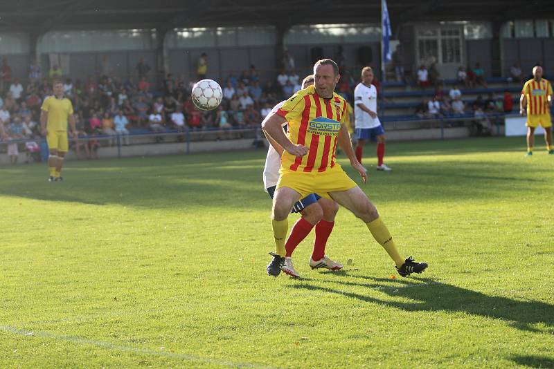 Z utkání Strakonice ČFL - Internacionálové 4:5 (penalty 5:4).