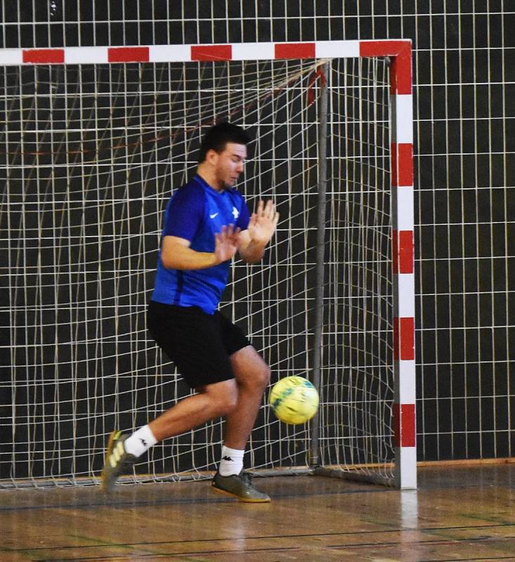 Vodňanská liga: Se-šlost - FC Kapr 5:3.