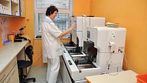 Centrální laboratoře Nemocnice Strakonice slaví 10 let od sjednocení jednotlivých laboratorních pracovišť.