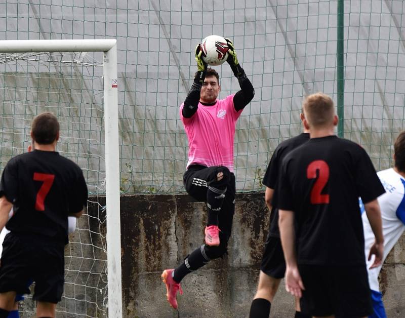 Fotbalový KP: Junior Strakonice - AL-KO Semice 2:2 (0:1).