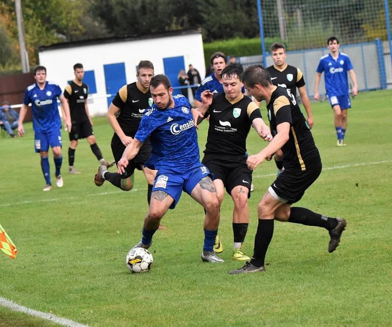 Fotbalvá divize: Otava Katovice - Slavoj Český Krumlov 2:1 (1:0).