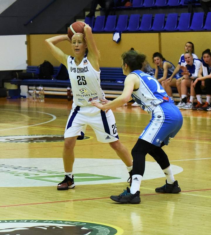 Play out basketbalové extraligy žen vyhrál Trutnov 3:2. Ilustrační foto.