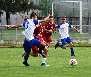 Jihočeský krajský fotbalový přebor pokračoval dalším kolem, naším snímkem se vracíme k utkání Strakonice - Hluboká. 