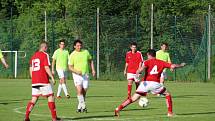 Fotbalová I.B třída: Strunkovice - Stachy 1:2.