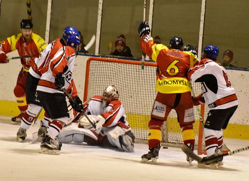 V derby porazily Strakonice rivala z Radomyšle 5:3.