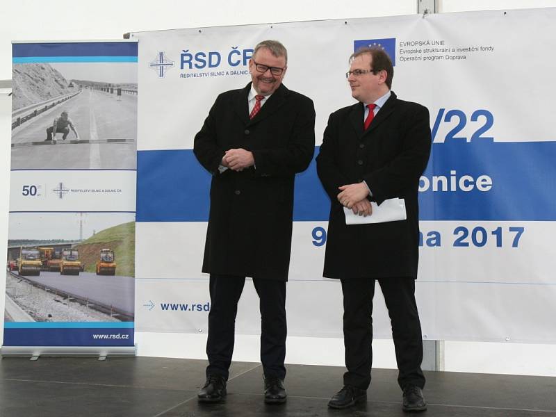 Slavnostní zahájení výstavby severního dopravního půloblouku ve Strakonicích.