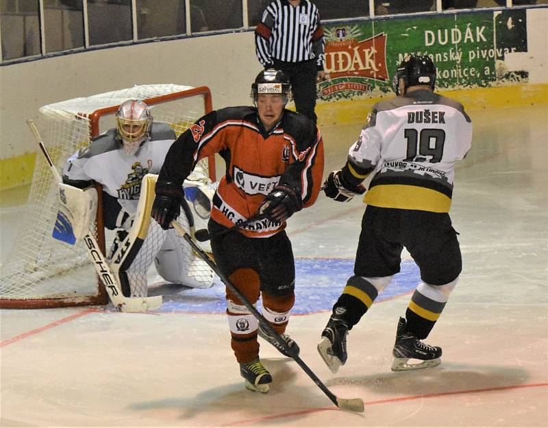 HC Strakonice – TJ Hluboká nad Vltavou Knights 8:5 (5:3, 1:1, 2:1).