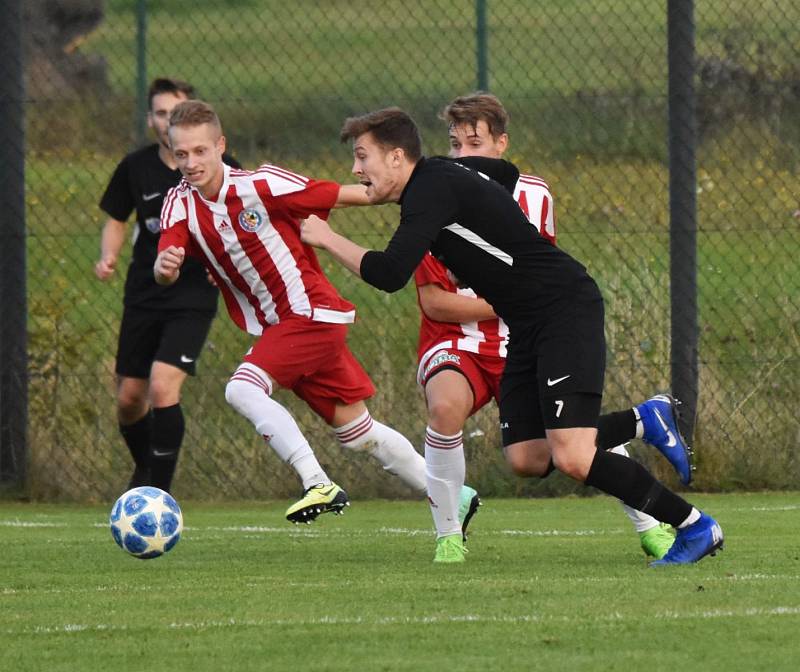 Fotbalový přebor kraje: Olešník - Blatná 4:1.