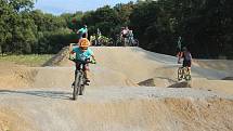 U ČOV Strakonice vyrostl mini bike park. Bikeři dostali parádní dárek.