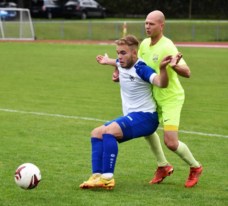 Fotbalový KP: Junior Strakonice - TJ Osek 1:1 (0:0).