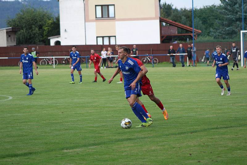 Fotbalová divize: Katovice - Komárov 2:1 (2:1).